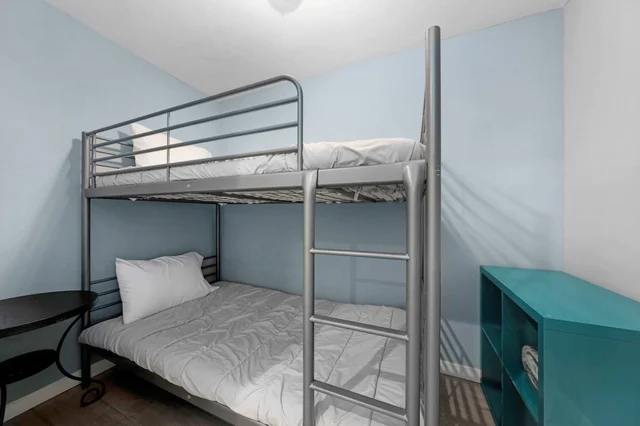 Bedroom 1 image 1