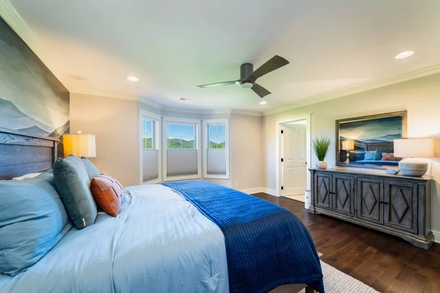 Bedroom 1 image 1