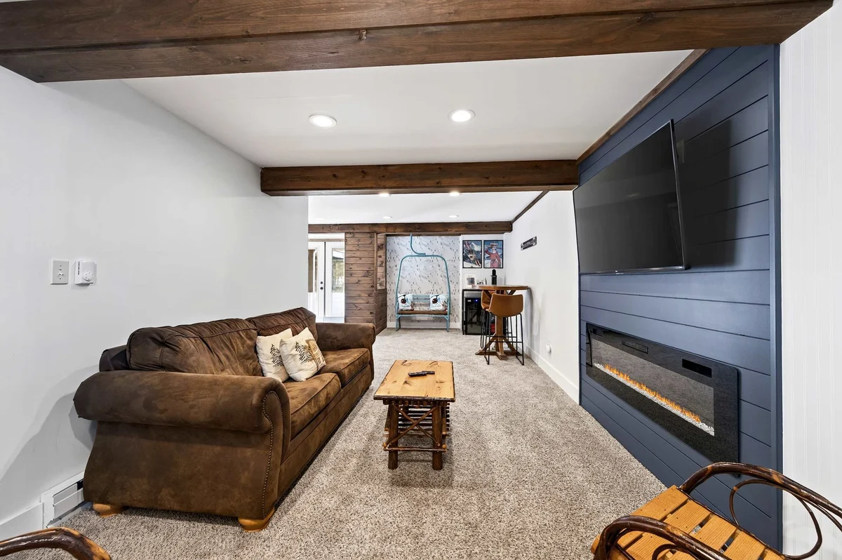 Updated townhome - Walk to Holiday Valley property photo 4