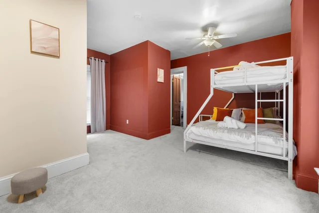 Bedroom 2 image 1
