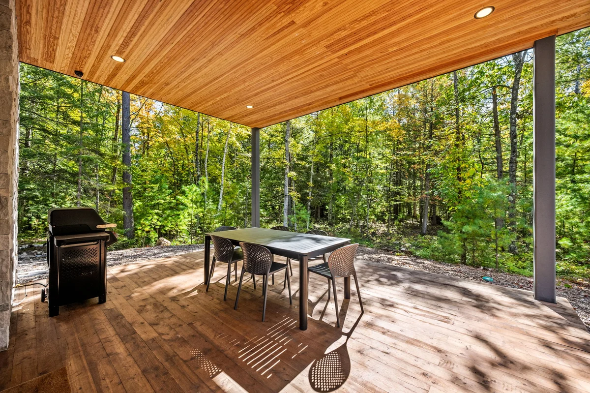 Cedar & Glass, Modern Architectural Retreat property photo 4