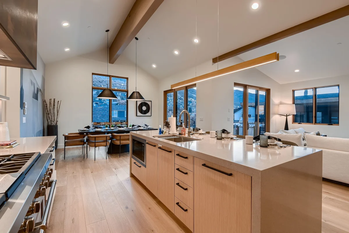 Spacious Mountain Oasis 1060 with Hot Tub and Outdoor Lounge property photo 4