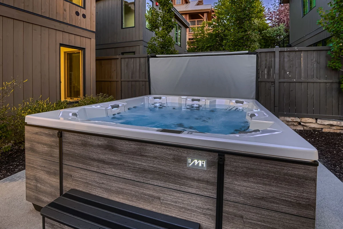 Spacious Mountain Oasis 1060 with Hot Tub and Outdoor Lounge property photo 2