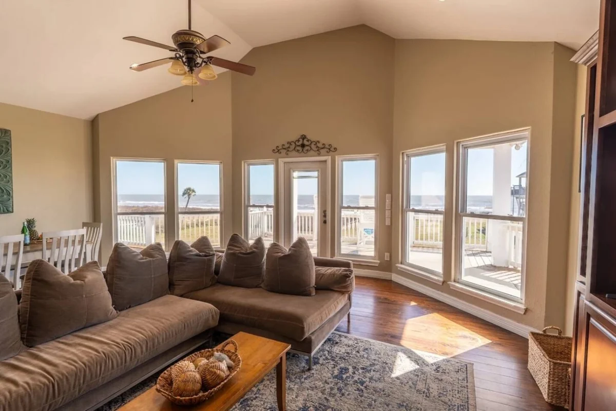 Amazing Views, /2bth, Deck, Easy Walk to Beach property photo 2