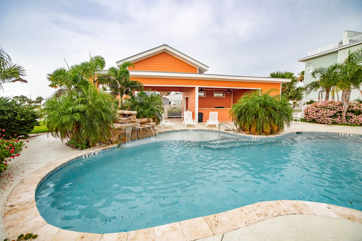 Marina Del Bell, Boat Slip + Elevator + Pool property photo 3