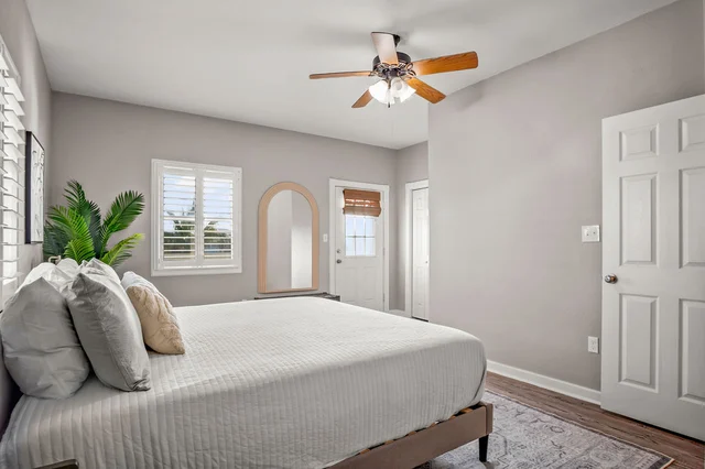 Bedroom 5 image 1