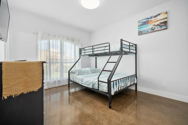 Bedroom 3 image 1