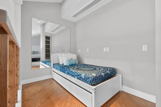 Bedroom 4 image 1