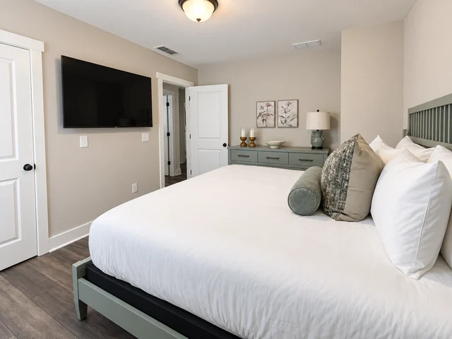 Master bedroom image 1