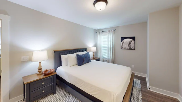 Guest Bedroom image 1