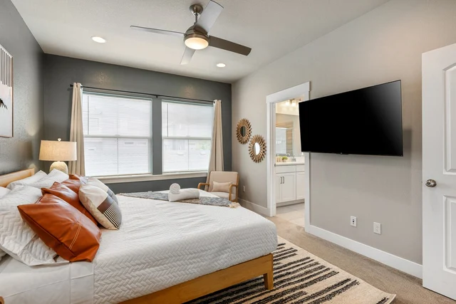 Bedroom image 1