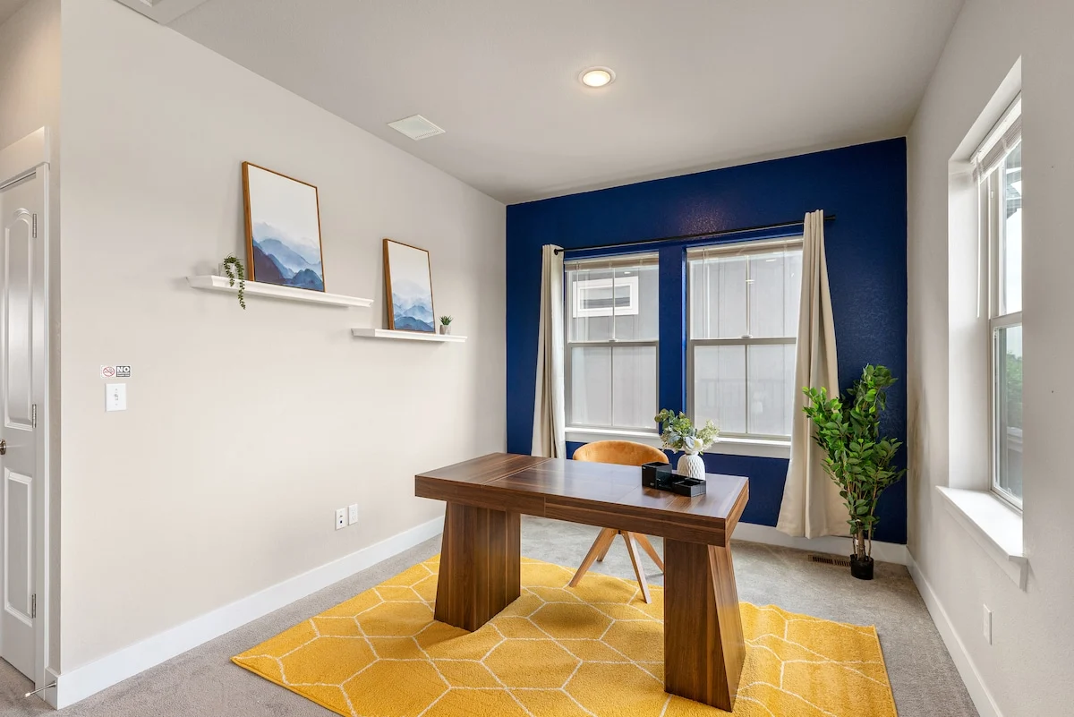Central Park Townhouse w/ Garage, Fast WiFi property photo 5
