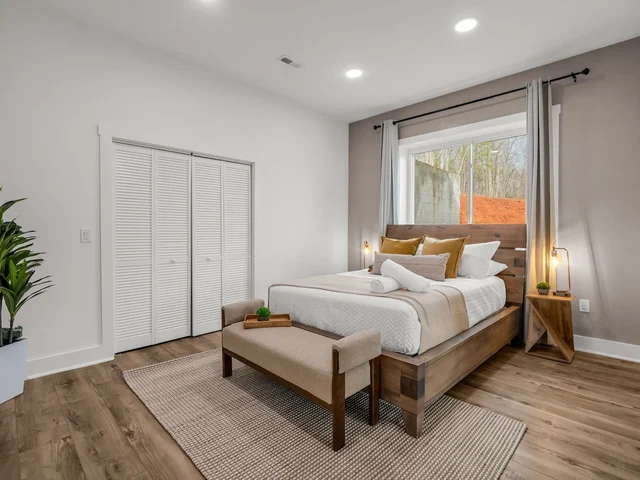 Bedroom image 1