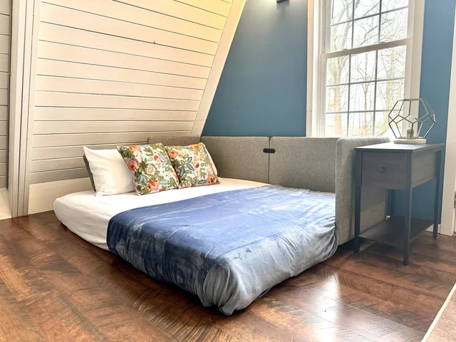 Bedroom 1 image 1
