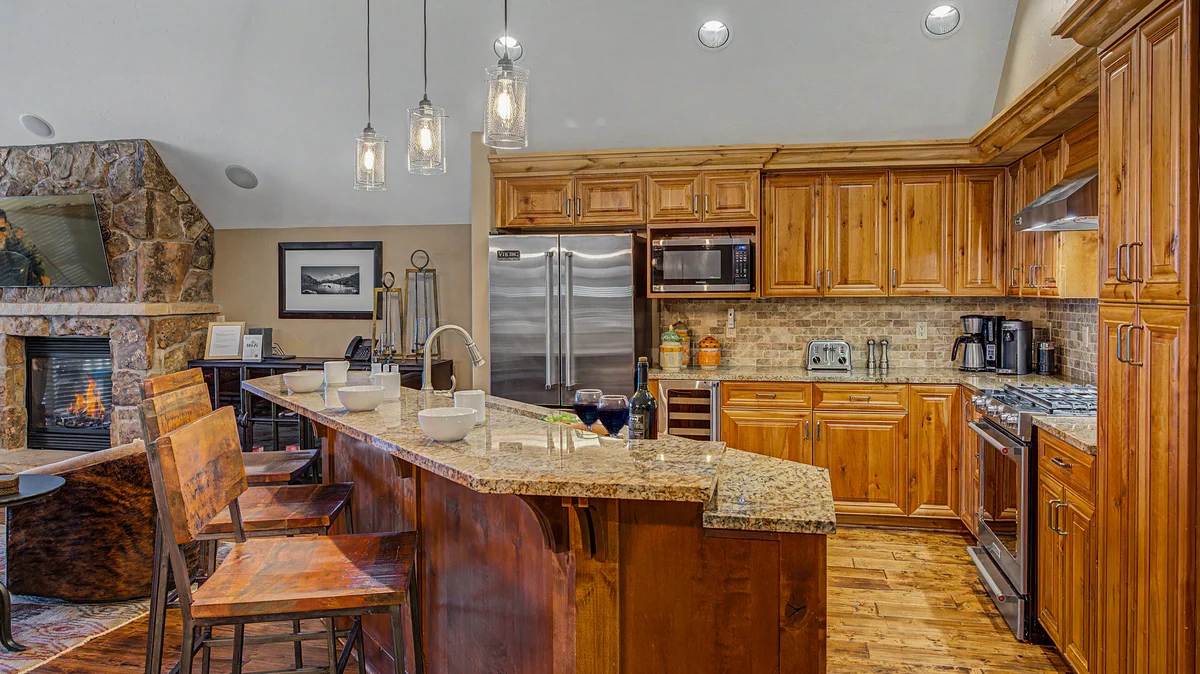 Crystal Peak Lodge #7504: Celestite Retreat property photo 3