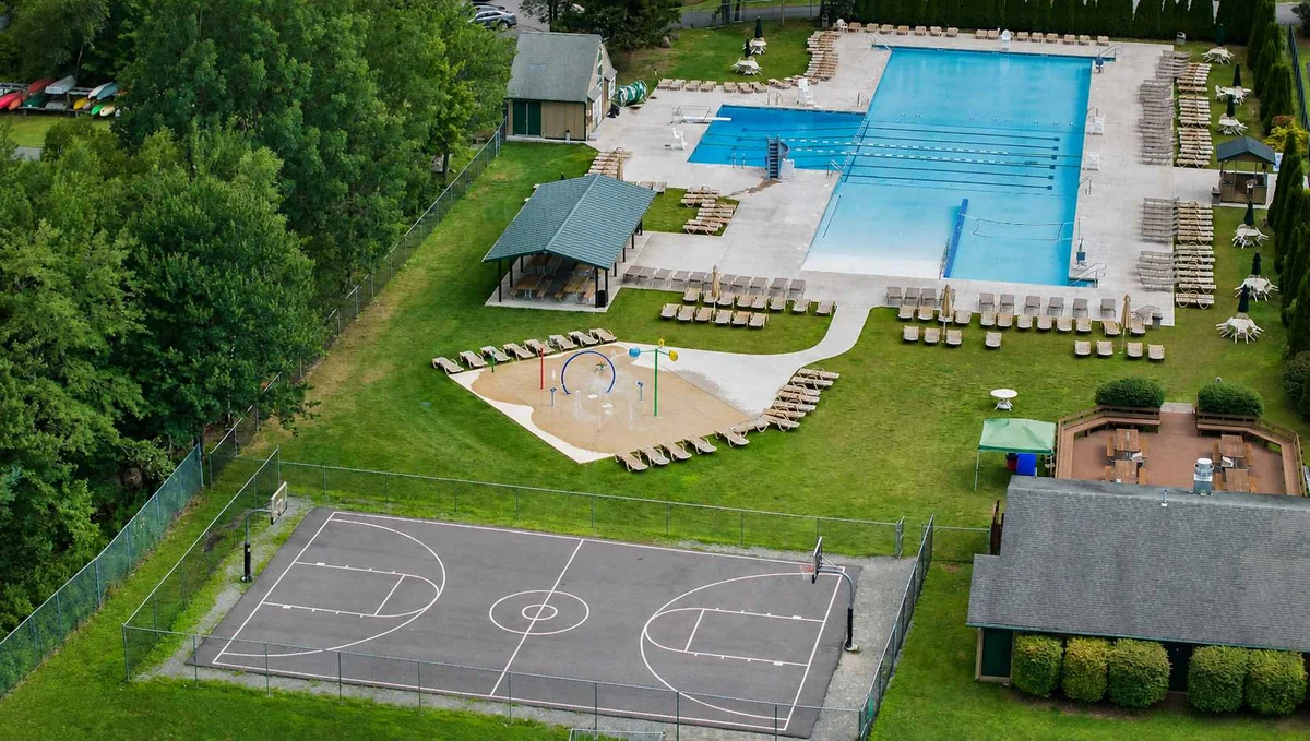 Bluewood Escape: Sauna, Hot Tub, Game Room property photo 4