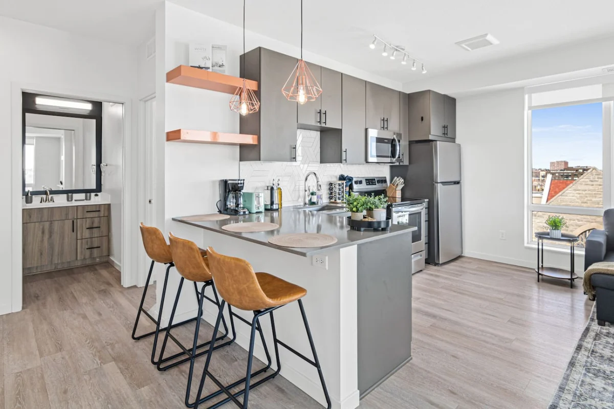 Uptown Escape with Stunning Downtown Views property photo 3