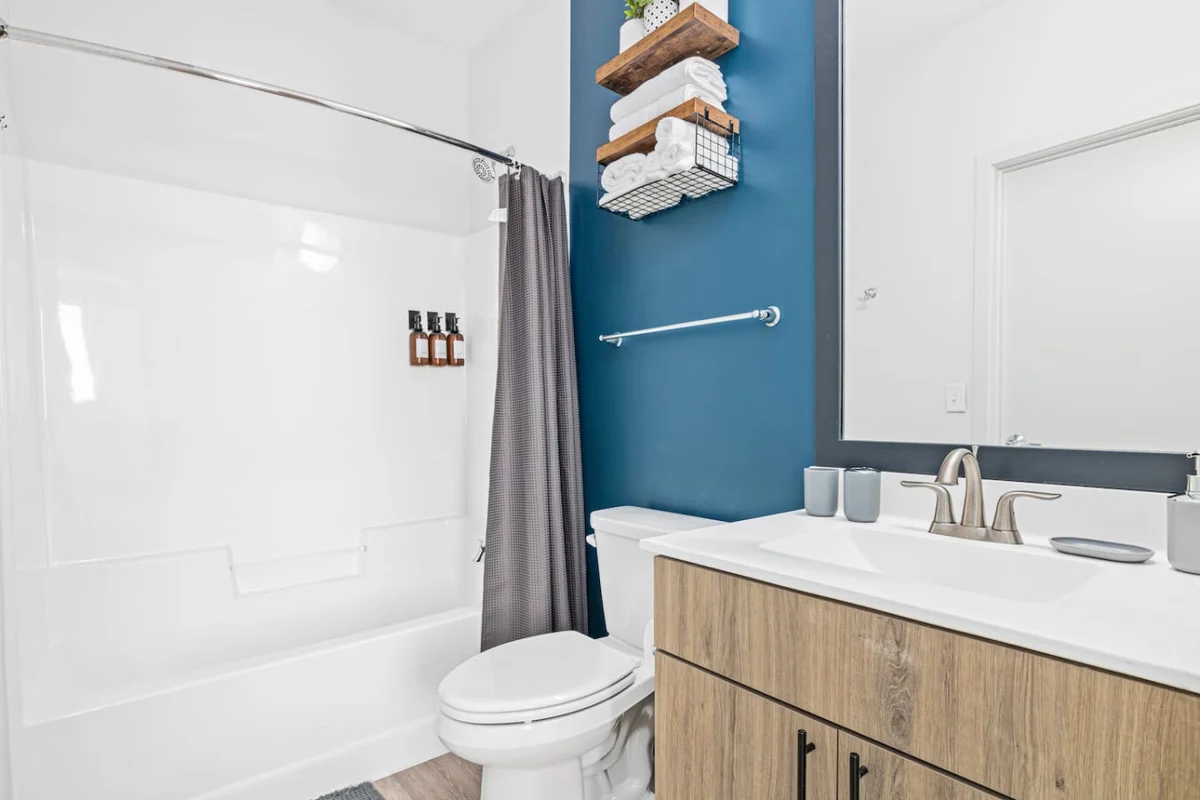 Uptown Escape with Stunning Downtown Views property photo 4