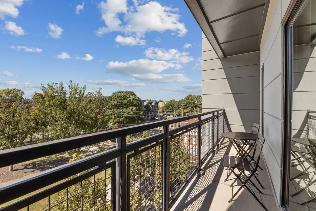 Modern ATL Escape, Downtown & Park Nearby property photo 2