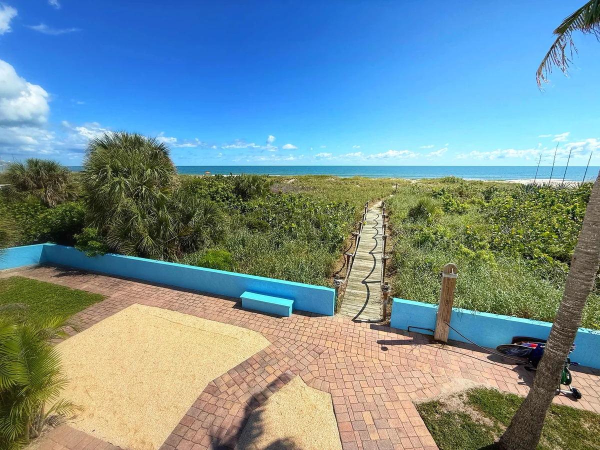 Beachfront Townhouse w/ private beach access property photo 4