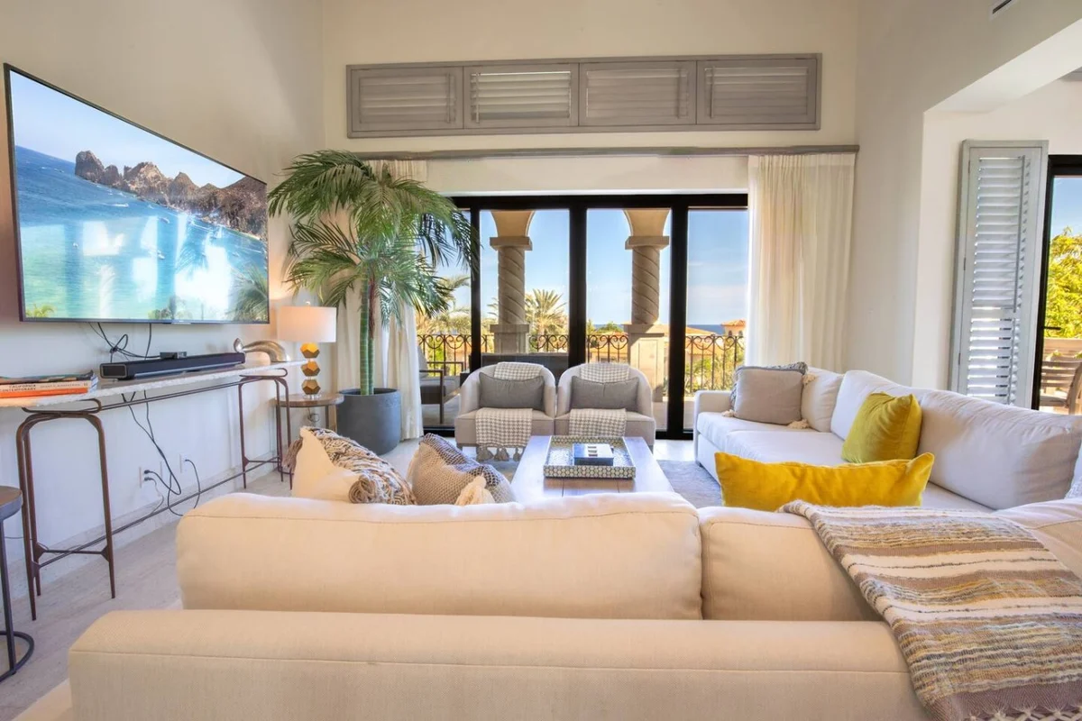 Luxury Villa Retreat, Pool and close to the beach property photo 4