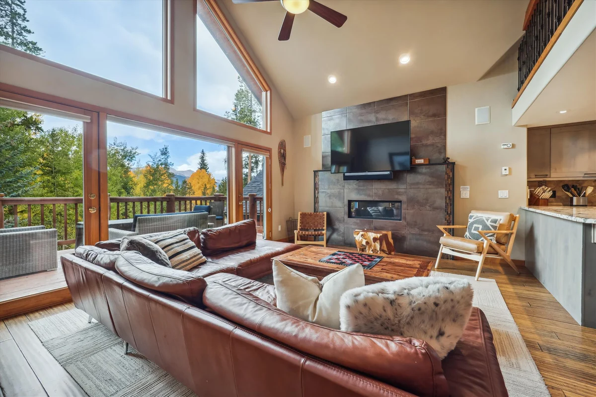 Bison Ridge Lodge property photo 2