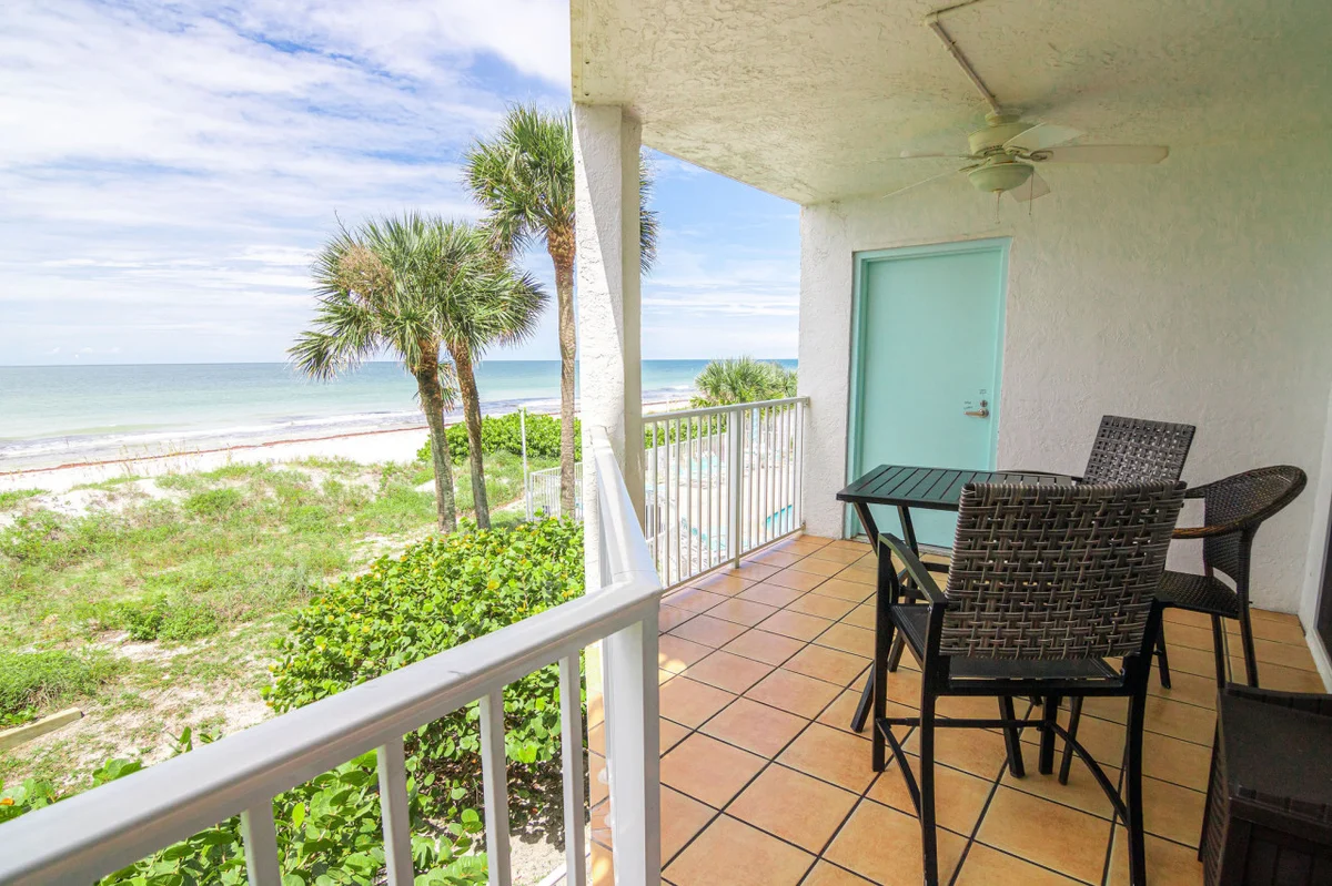 The Siren's Song - Steps from the beach, Direct Ocean Views property photo 4