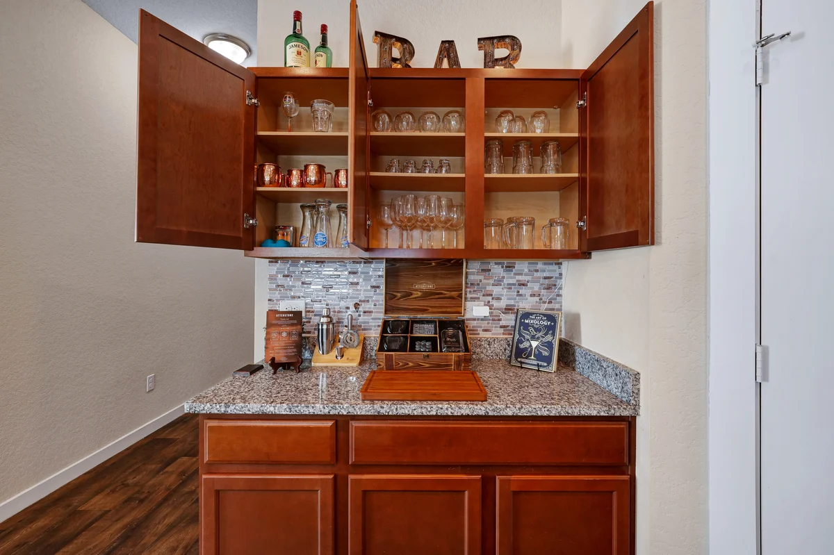 Speakeasy property photo 3