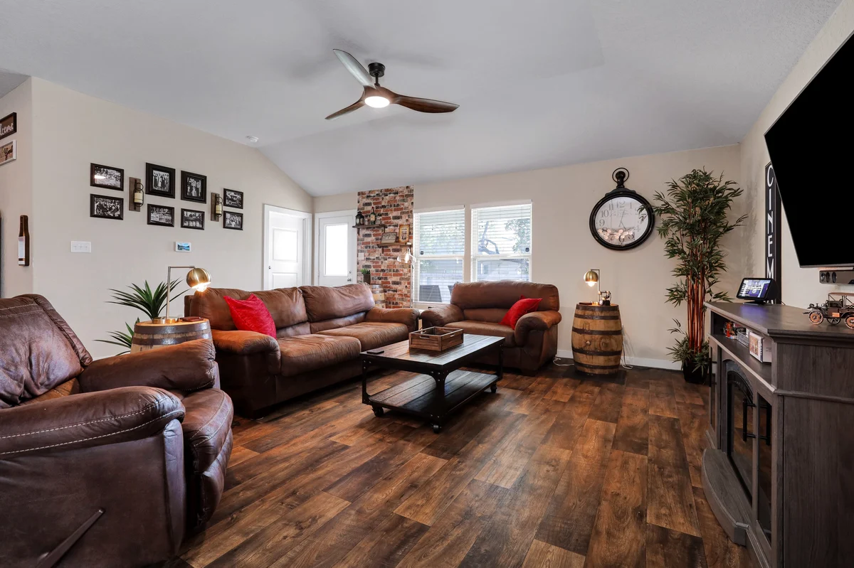 Speakeasy property photo 2
