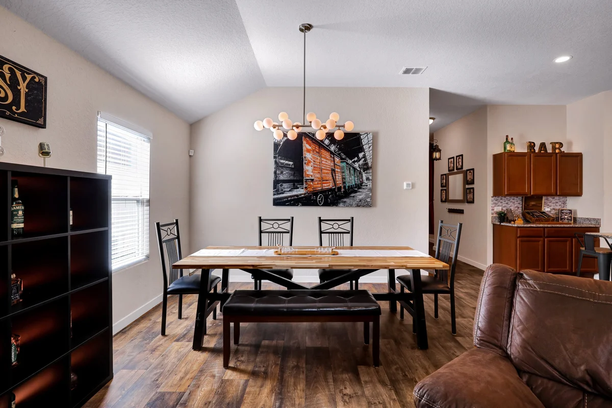Speakeasy property photo 4