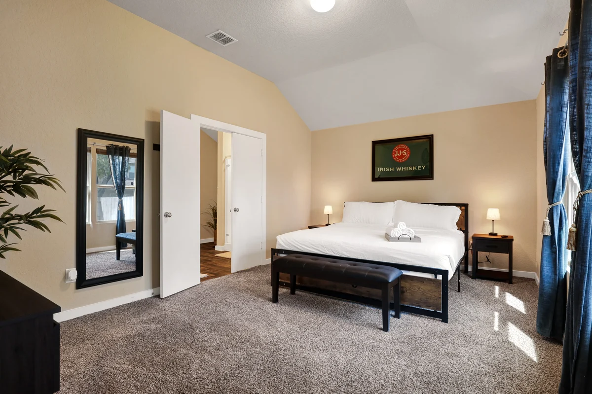 Speakeasy property photo 5