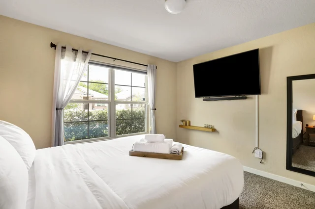 Bedroom 3 image 1