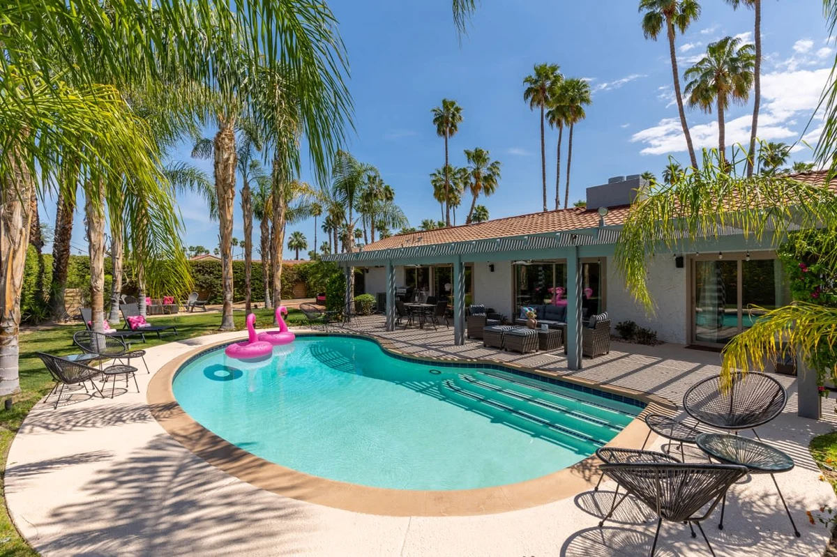 Stylish Palm Springs Home with Pool & Sauna property photo 2
