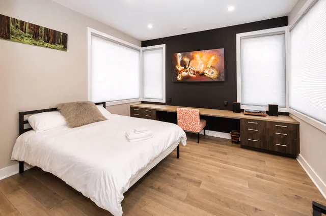 Bedroom image 1