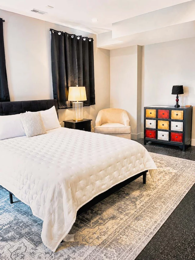 Bedroom image 1