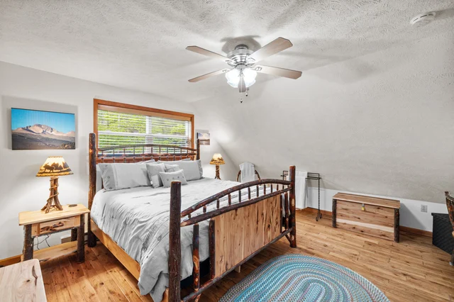 Bedroom 1 image 1