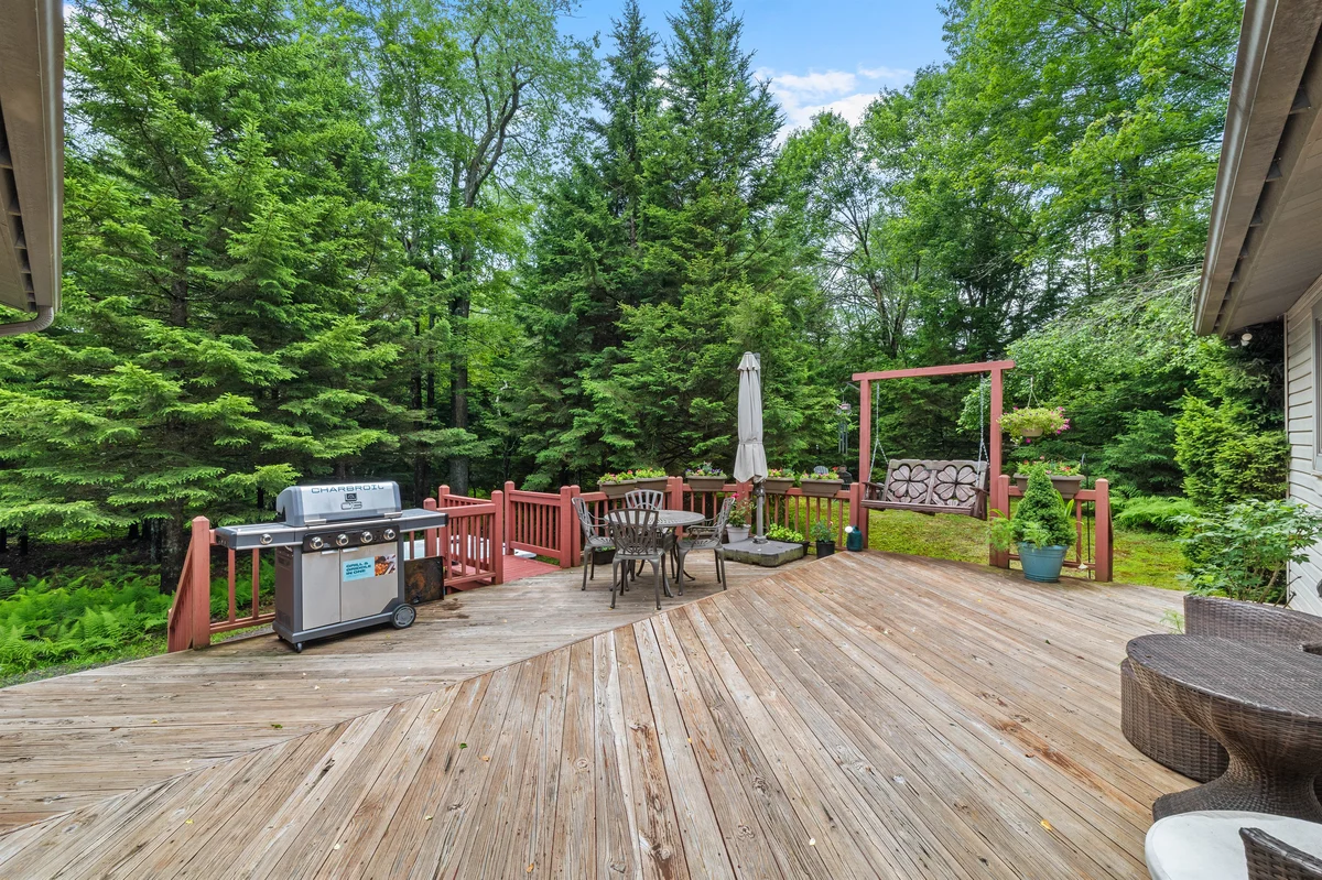 Deerpath Lodge property photo 3