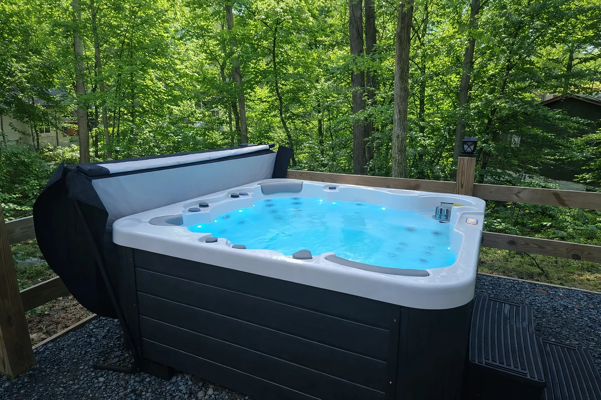 Serhii Chalet Pocono property photo 2