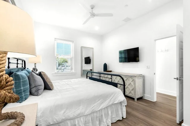 Bedroom image 1