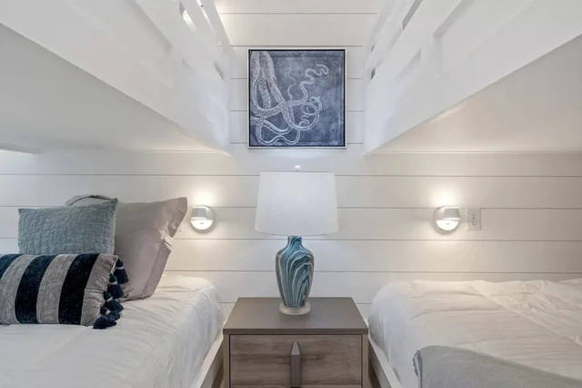 Bedroom image 1