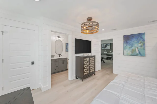 Bedroom image 1