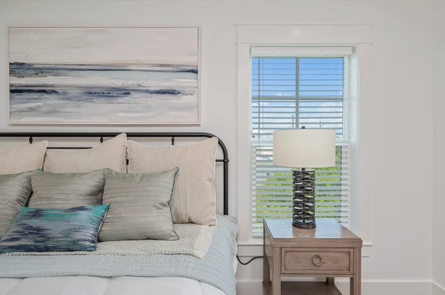 Bedroom image 1