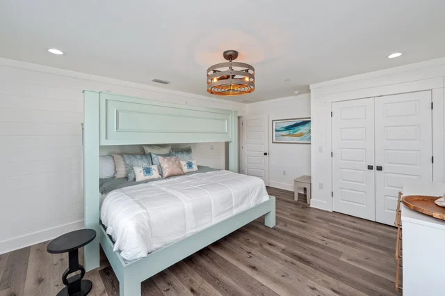 Bedroom image 1