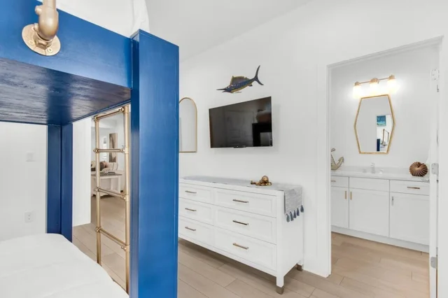 Bedroom image 1
