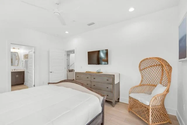 Bedroom image 1