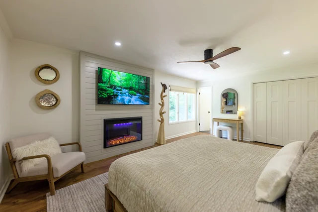 Bedroom image 1