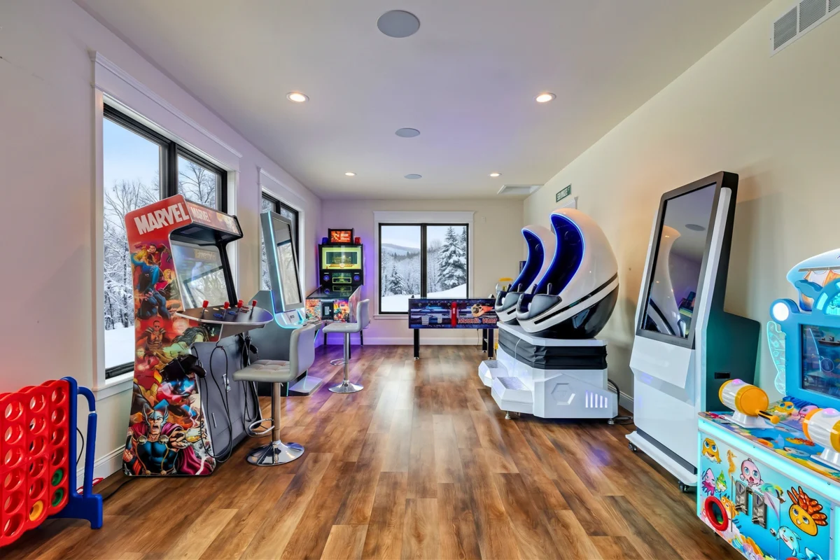 Poconos Luxury Resort: Pool, Theater, Games property photo 3