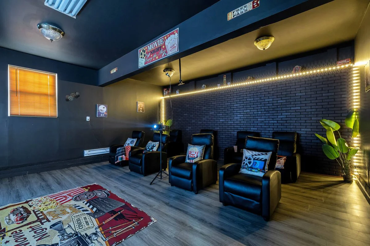 Pocono Fun House: Pool, Hot Tub, Theater, Games property photo 2