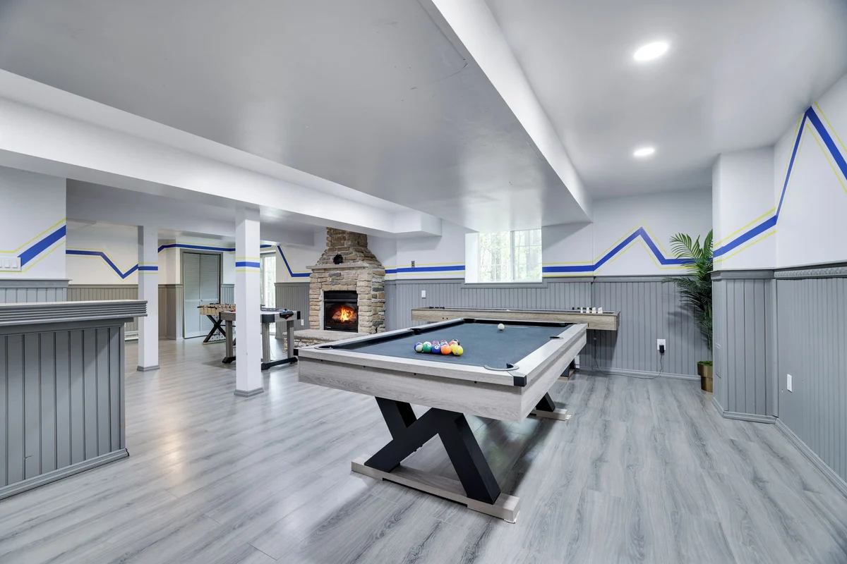 Pocono Fun House: Pool, Hot Tub, Theater, Games property photo 3