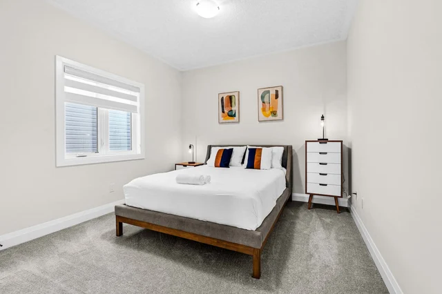 Bedroom 3 image 1